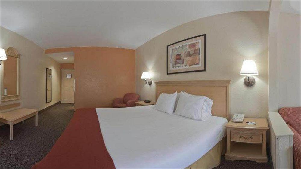 Express - By Ihg